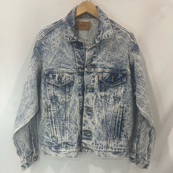 Bratz Upcycled Levi's Jacket - Picture 4 of 8